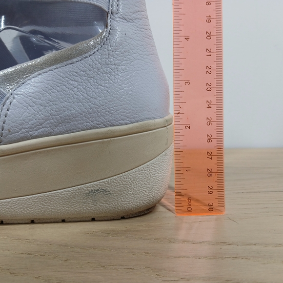 Vionic Ellery Silver Metallic Leather Ankle Strap Comfort Wedge Flats 1352 - Picture 2 of 12